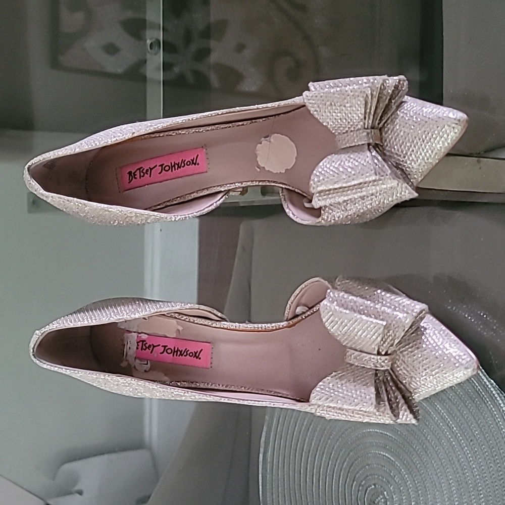 Betsey Johnson Parisss Gold Heels